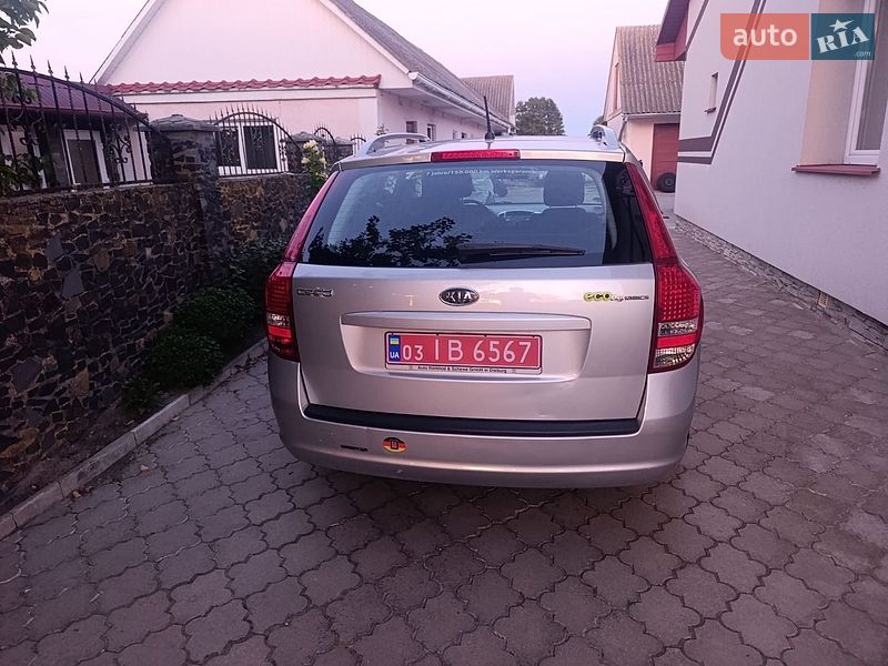 Універсал Kia Ceed 2011 в Луцьку