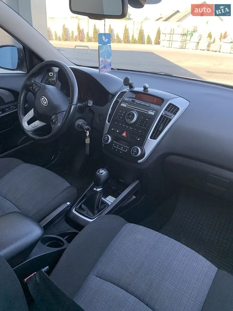 2010 Kia Cee'd - мініатюра 7