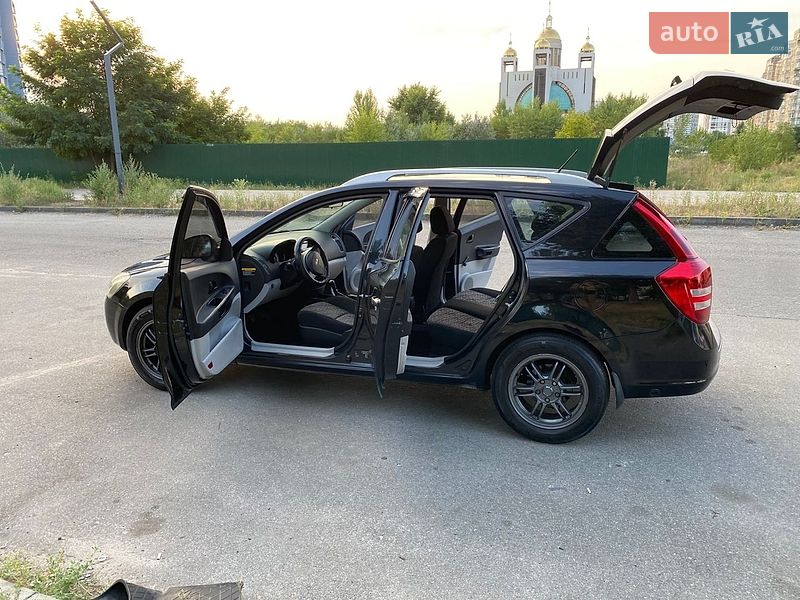 Универсал Kia Ceed 2008 в Киеве фото 10 Универсал Kia Ceed 2008 в Киеве