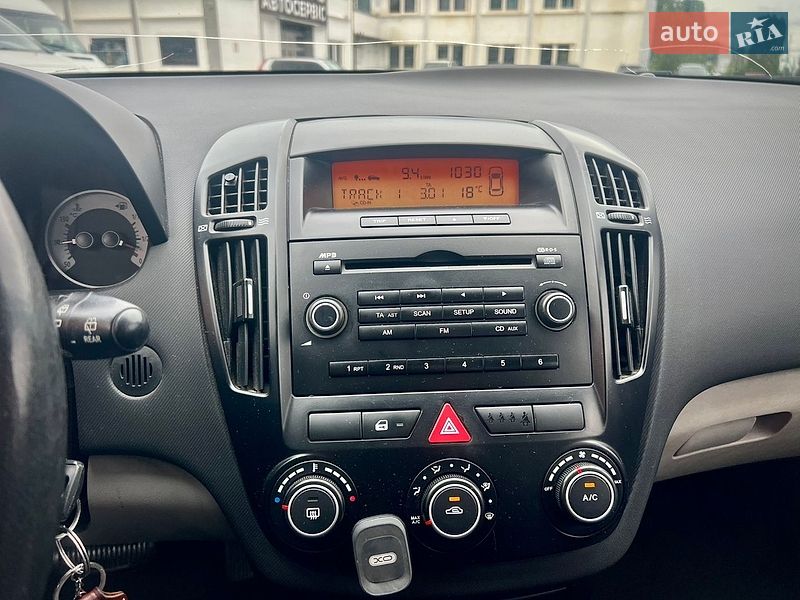 Хетчбек Kia Ceed 2008 в Харкові