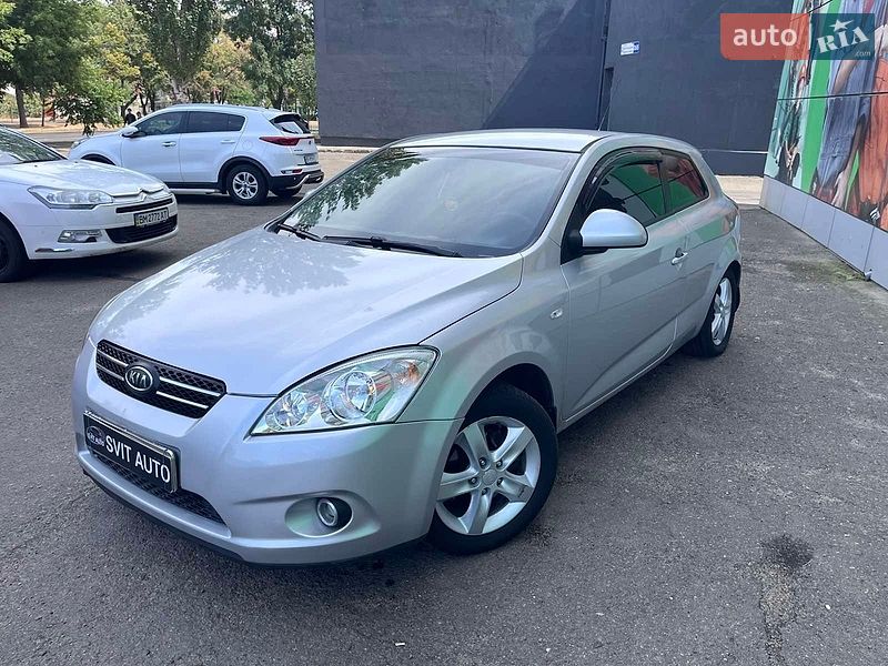 Хэтчбек Kia Ceed 2008 в Николаеве
