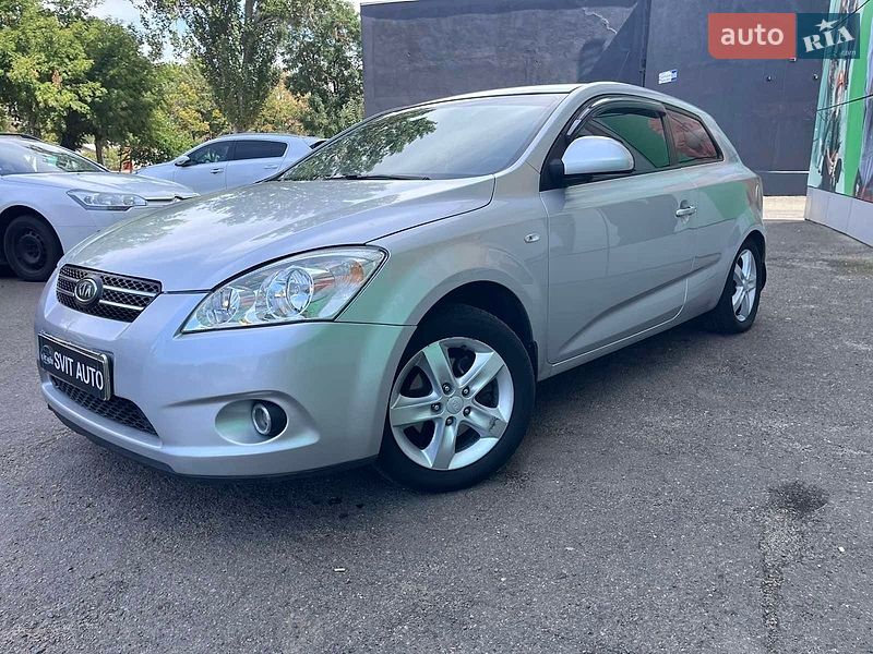 Хэтчбек Kia Ceed 2008 в Николаеве