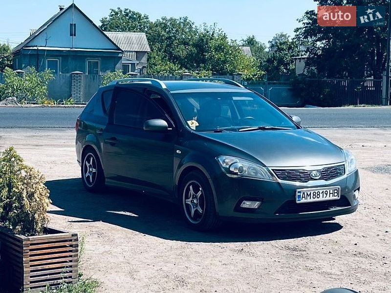 Универсал Kia Ceed 2011 в Попельне