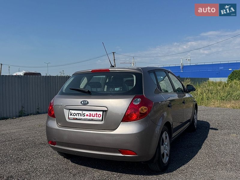 Хэтчбек Kia Ceed 2008 в Виннице