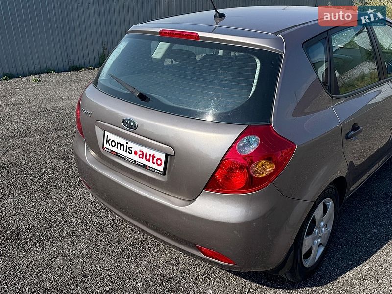 Хэтчбек Kia Ceed 2008 в Виннице