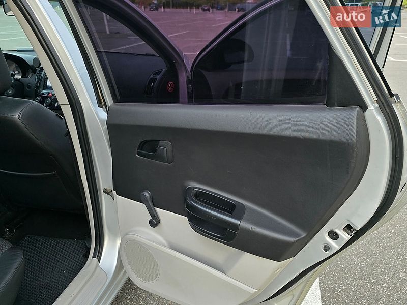Хетчбек Kia Ceed 2007 в Києві фото 46 Хетчбек Kia Ceed 2007 в Києві