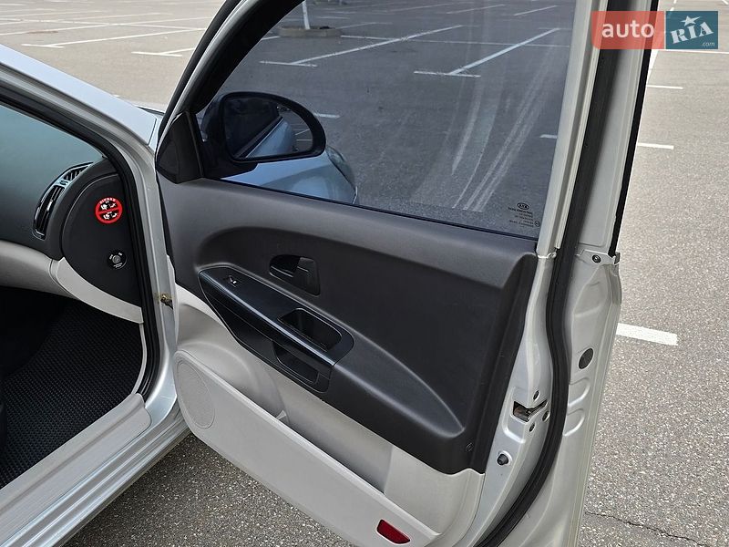 Хетчбек Kia Ceed 2007 в Києві фото 48 Хетчбек Kia Ceed 2007 в Києві