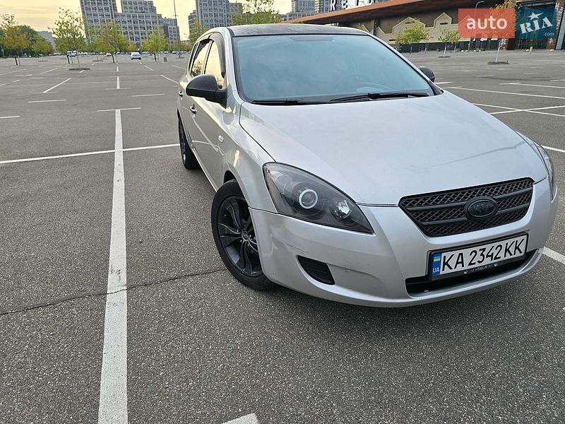 Хетчбек Kia Ceed 2007 в Києві фото 2 Хетчбек Kia Ceed 2007 в Києві