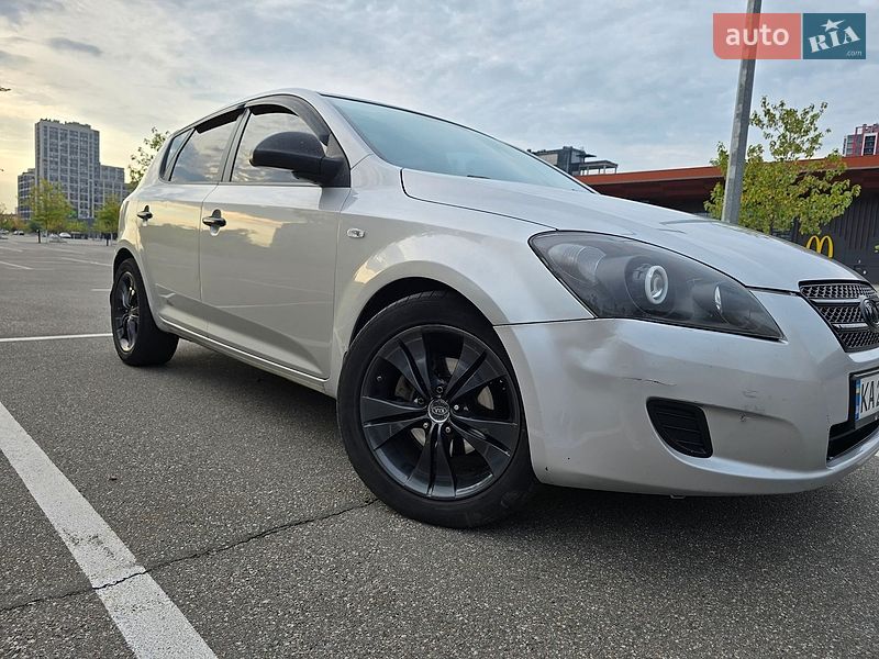 Хетчбек Kia Ceed 2007 в Києві фото 8 Хетчбек Kia Ceed 2007 в Києві