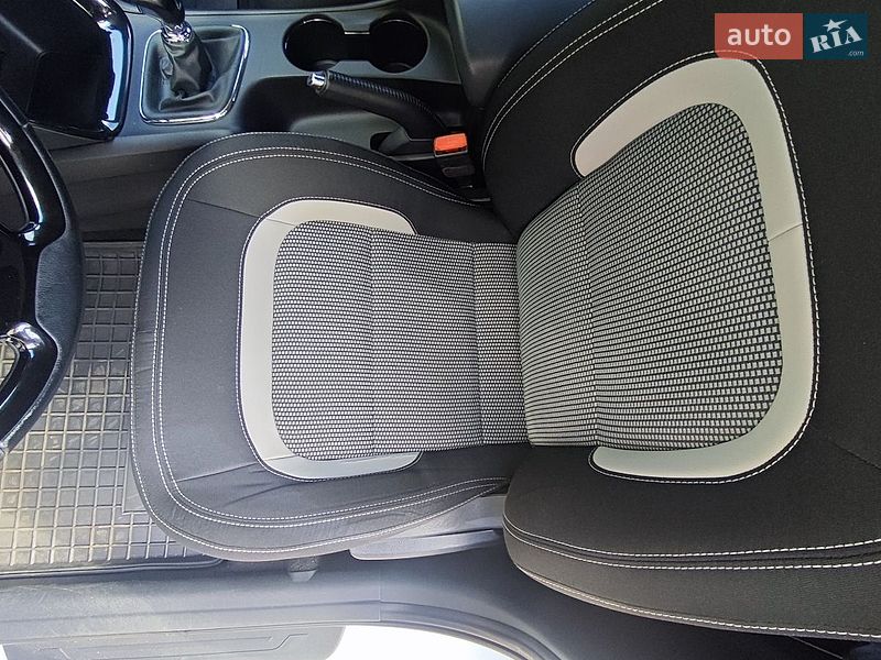 Хэтчбек Kia Ceed 2015 в Киеве
