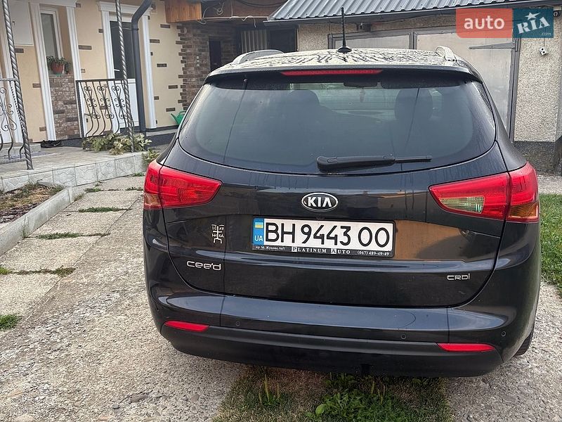 Универсал Kia Ceed 2013 в Ужгороде