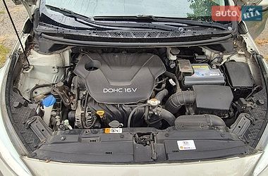Хэтчбек Kia Ceed 2013 в Обухове