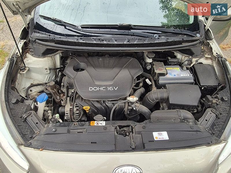 Хэтчбек Kia Ceed 2013 в Обухове