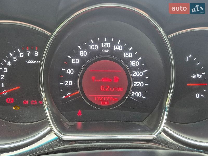 Хэтчбек Kia Ceed 2013 в Обухове