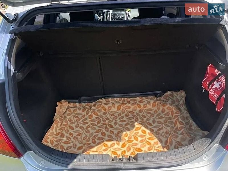 Хэтчбек Kia Ceed 2008 в Яворове