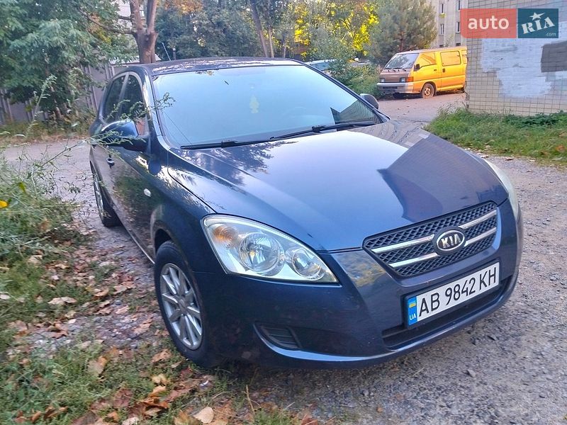 Хэтчбек Kia Ceed 2008 в Виннице