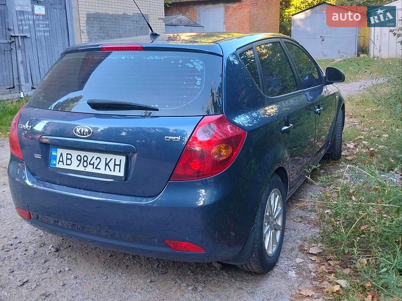 Хэтчбек Kia Ceed 2008 в Виннице