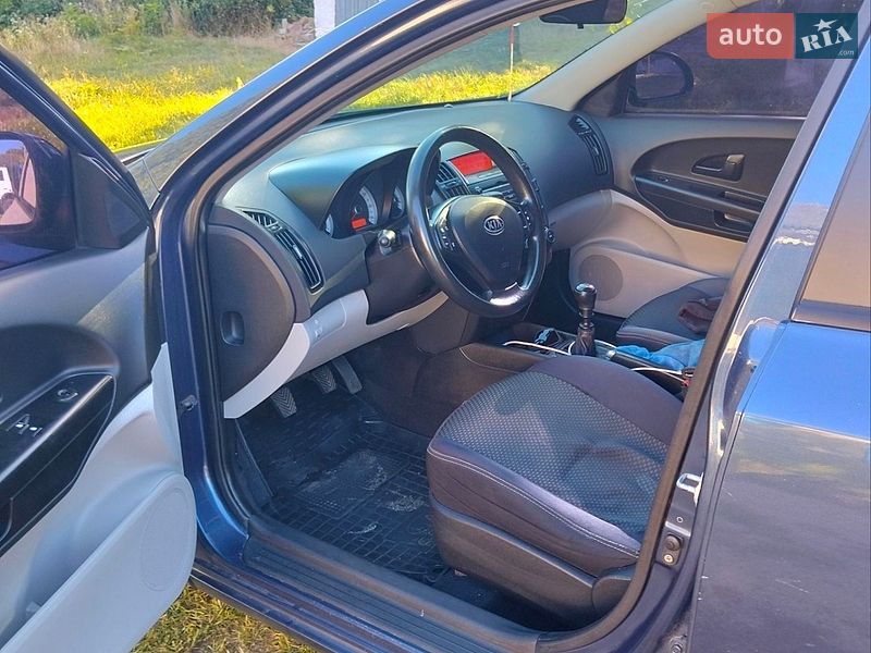 Хэтчбек Kia Ceed 2008 в Виннице