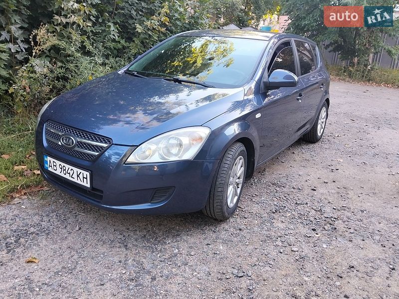 Хэтчбек Kia Ceed 2008 в Виннице