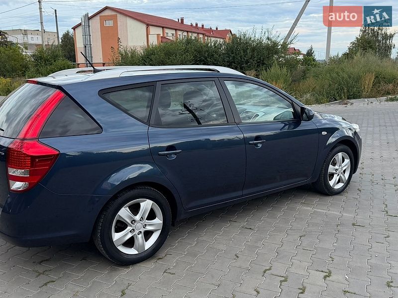 Универсал Kia Ceed 2010 в Ковеле
