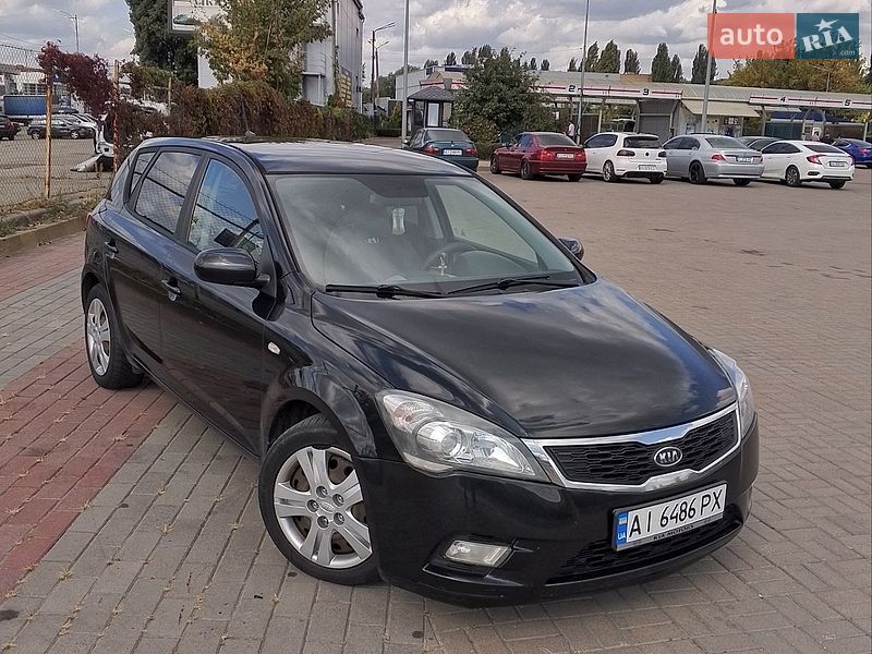 Хэтчбек Kia Ceed 2011 в Киеве