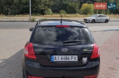 Хэтчбек Kia Ceed 2011 в Киеве