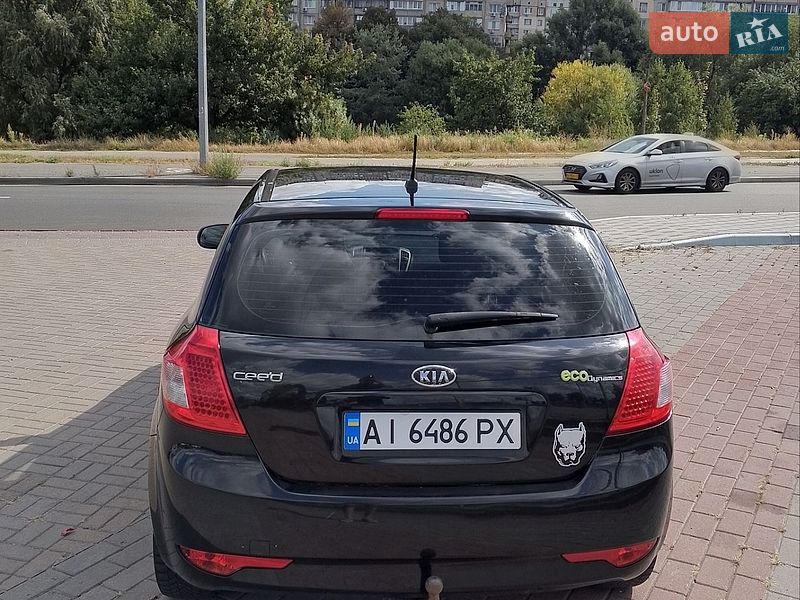 Хэтчбек Kia Ceed 2011 в Киеве