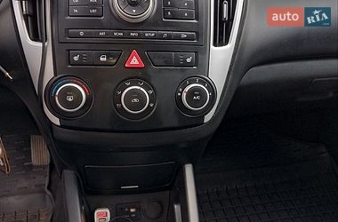 Хэтчбек Kia Ceed 2011 в Киеве