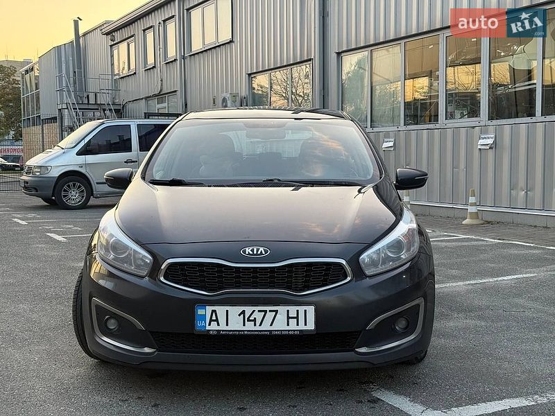 Хэтчбек Kia Ceed 2016 в Киеве