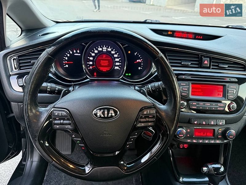 Хэтчбек Kia Ceed 2016 в Киеве