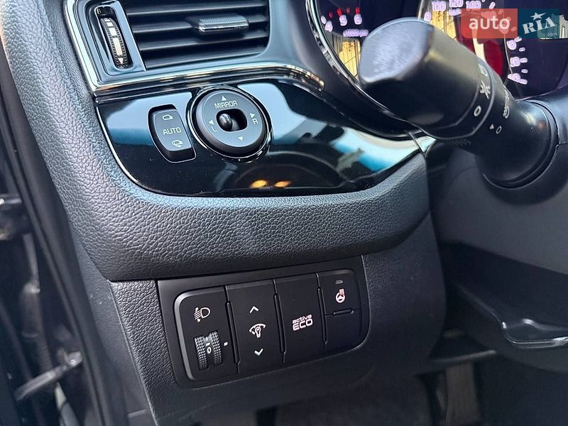 Хетчбек Kia Ceed 2016 в Києві фото 12 Хетчбек Kia Ceed 2016 в Києві
