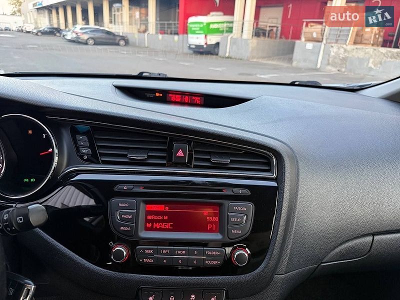 Хэтчбек Kia Ceed 2016 в Киеве