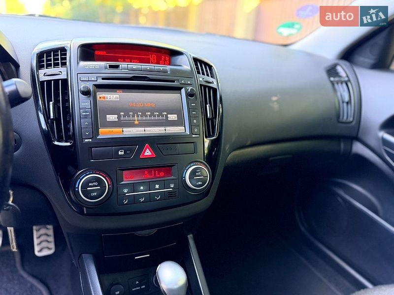 Универсал Kia Ceed 2010 в Киеве