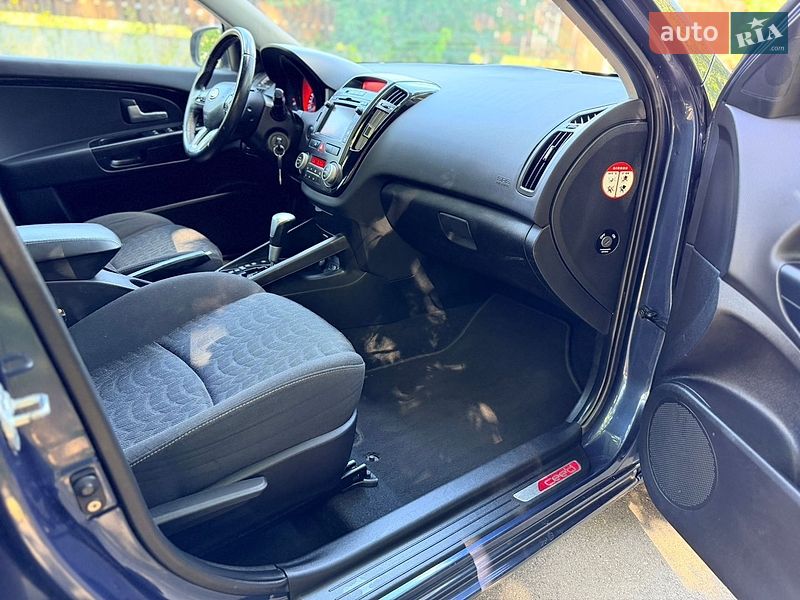 Универсал Kia Ceed 2010 в Киеве