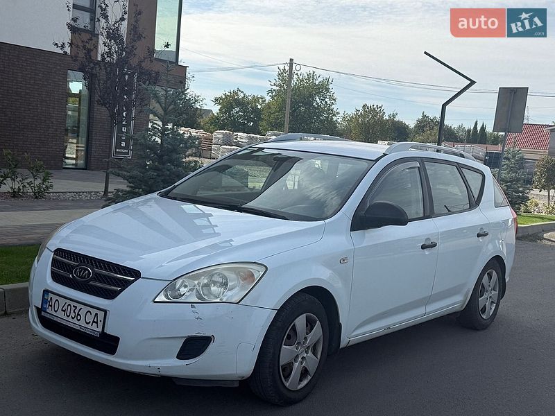 Универсал Kia Ceed 2009 в Ужгороде