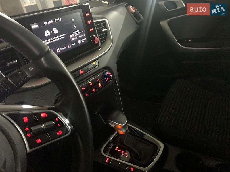 Хэтчбек Kia Ceed 2022 в Киеве