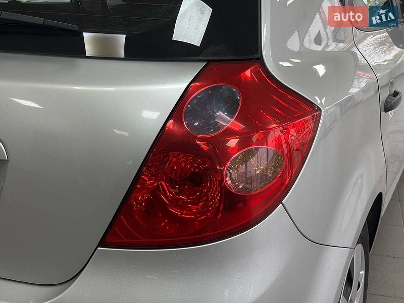 Хэтчбек Kia Ceed 2007 в Киеве