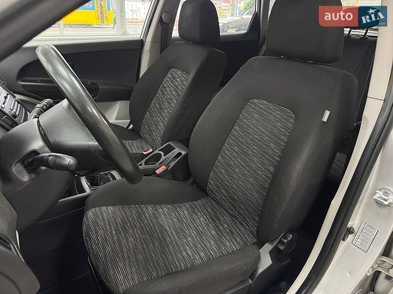 Хэтчбек Kia Ceed 2007 в Киеве