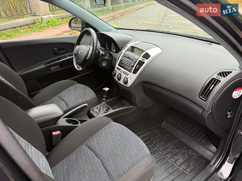 Универсал Kia Ceed 2008 в Умани