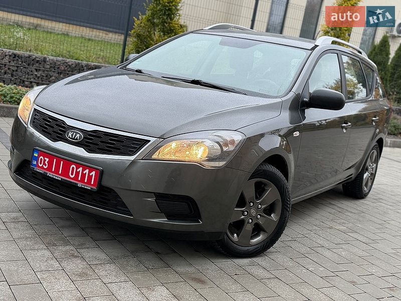Универсал Kia Ceed 2010 в Луцке