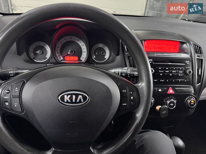 Хетчбек Kia Ceed 2008 в Харкові