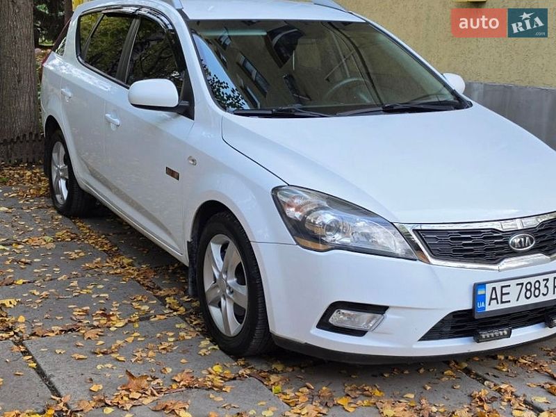 Универсал Kia Ceed 2011 в Днепре