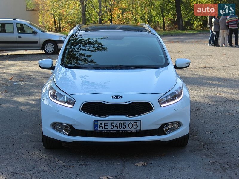 Універсал Kia Ceed 2013 в Дніпрі