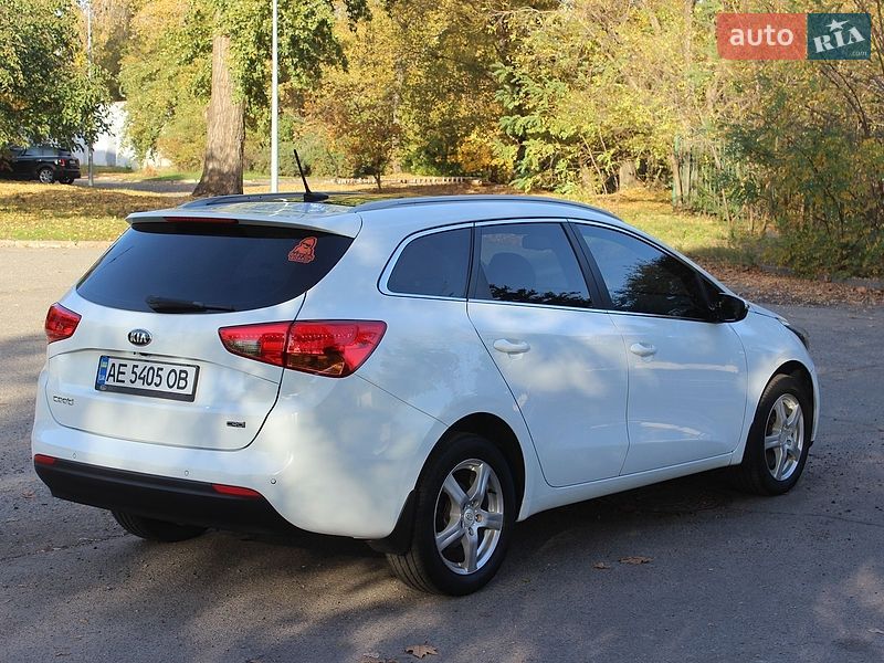 Універсал Kia Ceed 2013 в Дніпрі