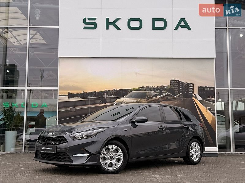 Хэтчбек Kia Ceed 2023 в Киеве