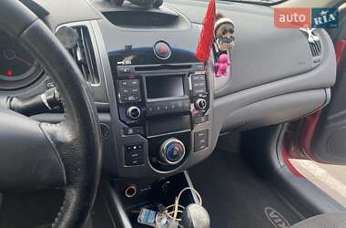 Купе Kia Cerato Koup 2010 в 