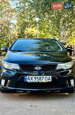 Купе Kia Cerato Koup 2010 в 