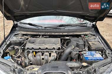 Купе Kia Cerato Koup 2010 в 