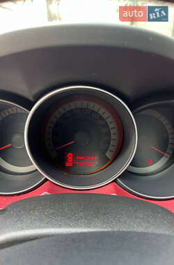 Купе Kia Cerato Koup 2011 в 