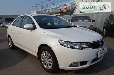 Седан Kia Cerato 2012 в Киеве